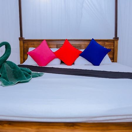 미리사 Sajana Ocean Hill B&B 외부 사진