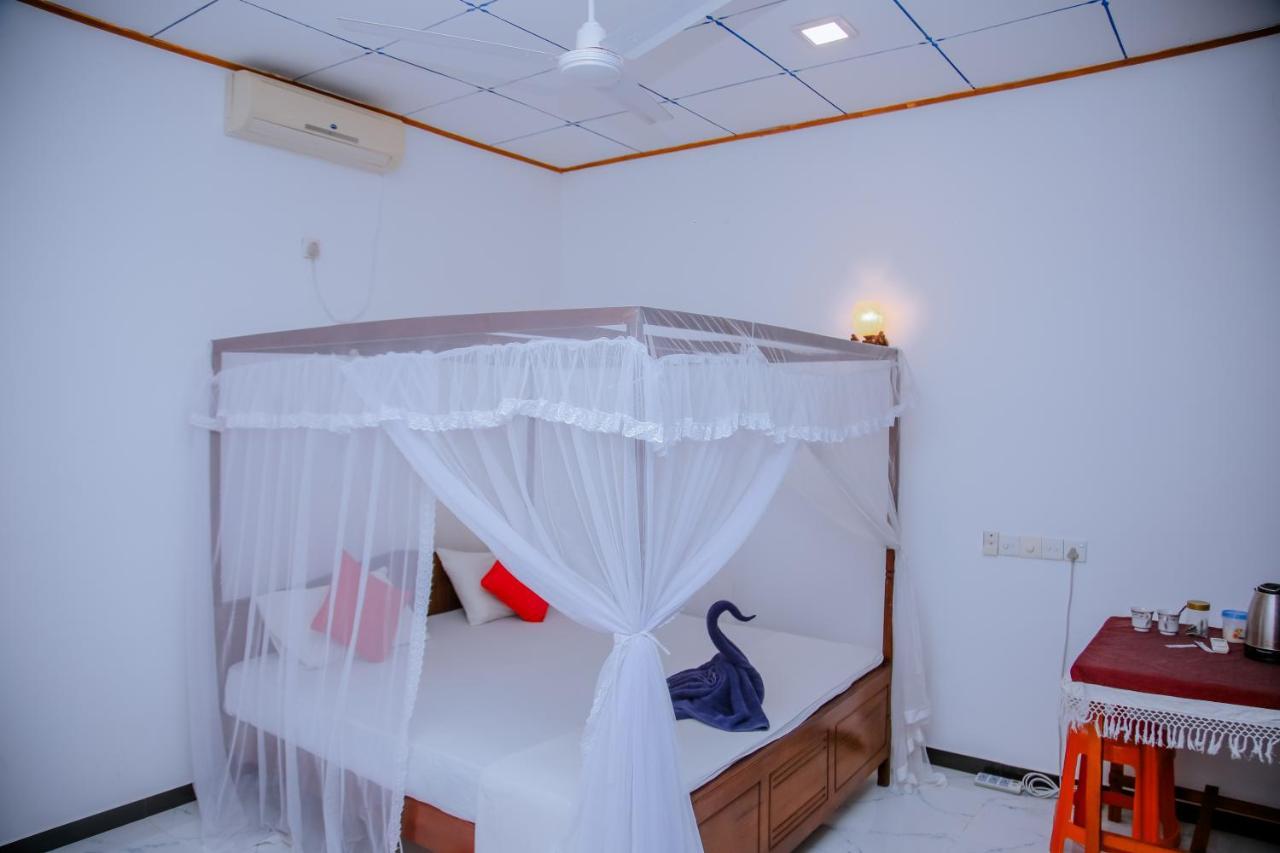 미리사 Sajana Ocean Hill B&B 외부 사진