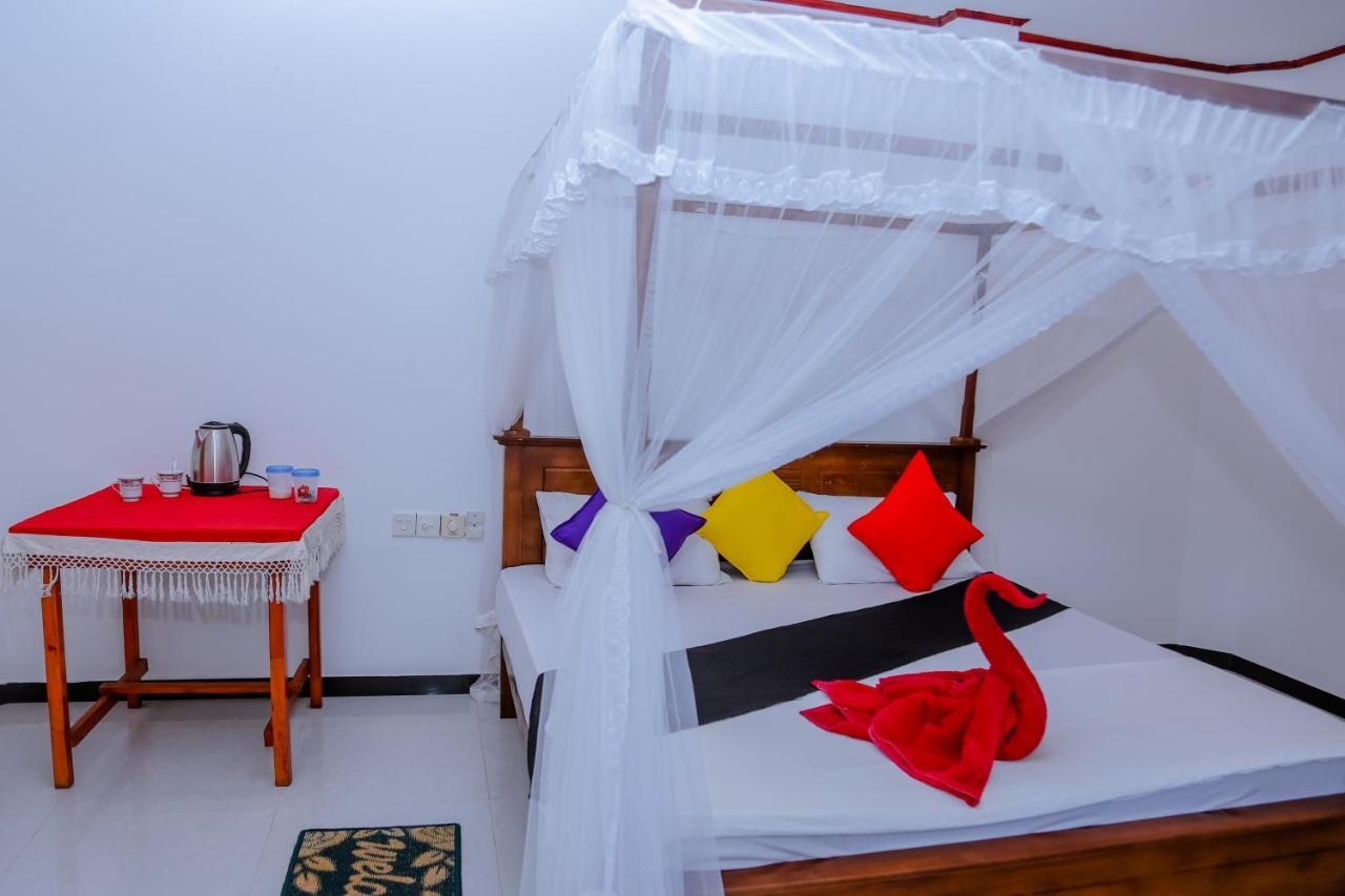 미리사 Sajana Ocean Hill B&B 외부 사진