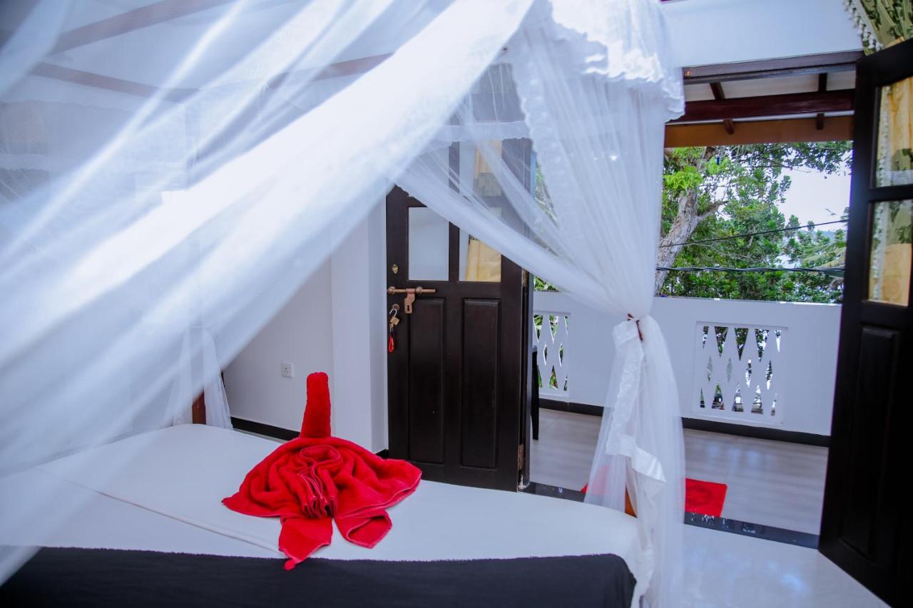 미리사 Sajana Ocean Hill B&B 외부 사진