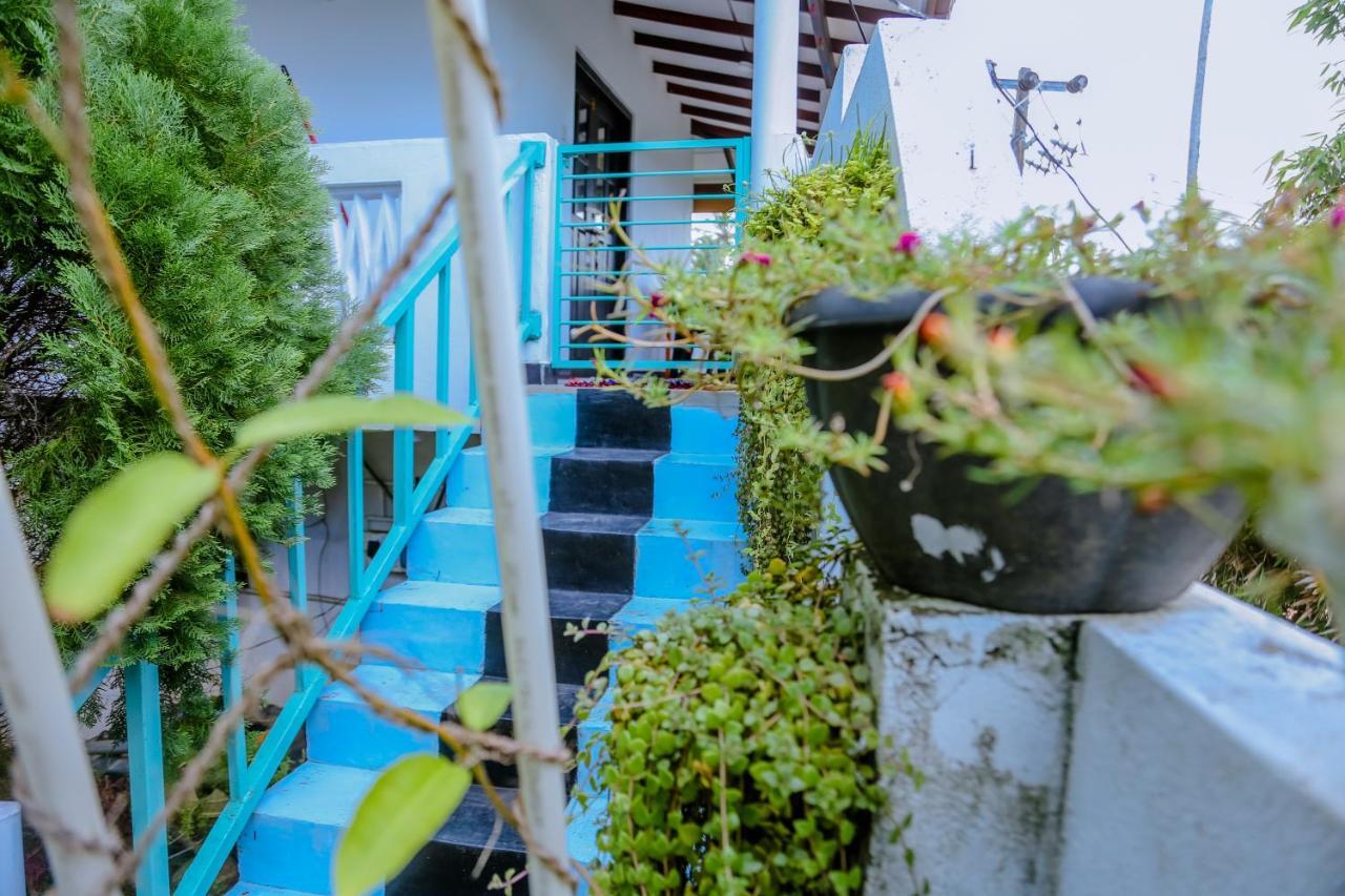 미리사 Sajana Ocean Hill B&B 외부 사진
