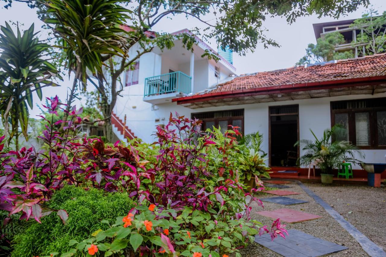 미리사 Sajana Ocean Hill B&B 외부 사진