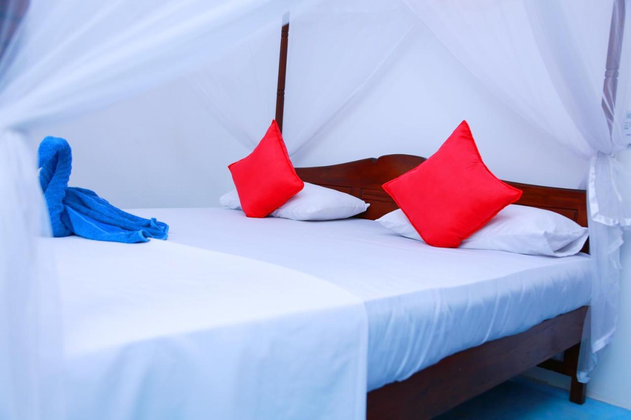 미리사 Sajana Ocean Hill B&B 외부 사진