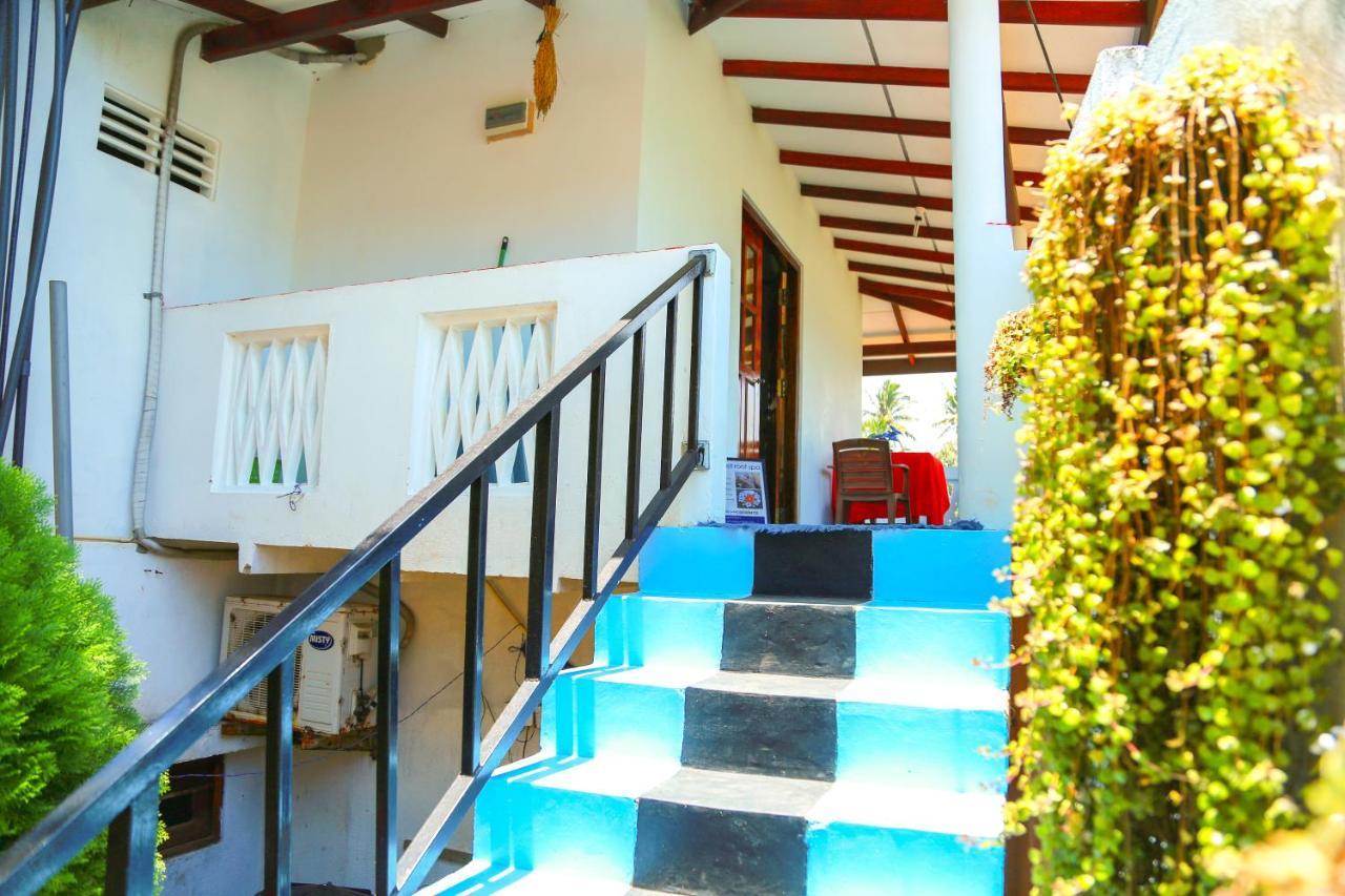 미리사 Sajana Ocean Hill B&B 외부 사진